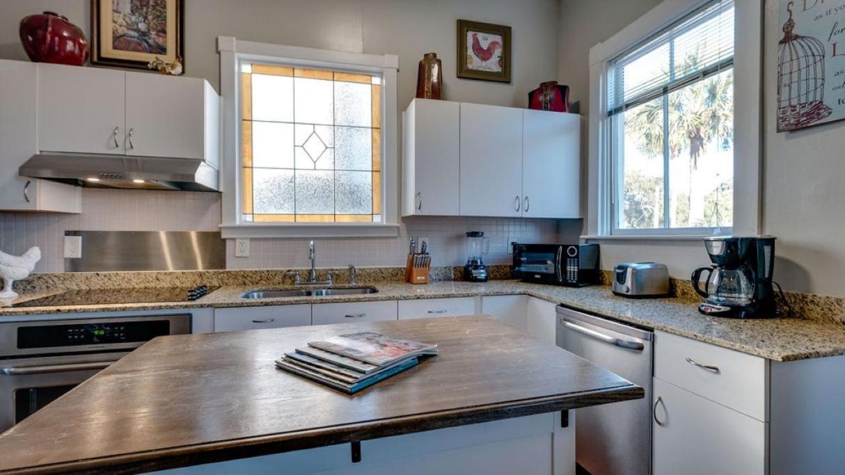 Huge 5 Bed, 5 Bath In Historic Downtown 서배너 외부 사진