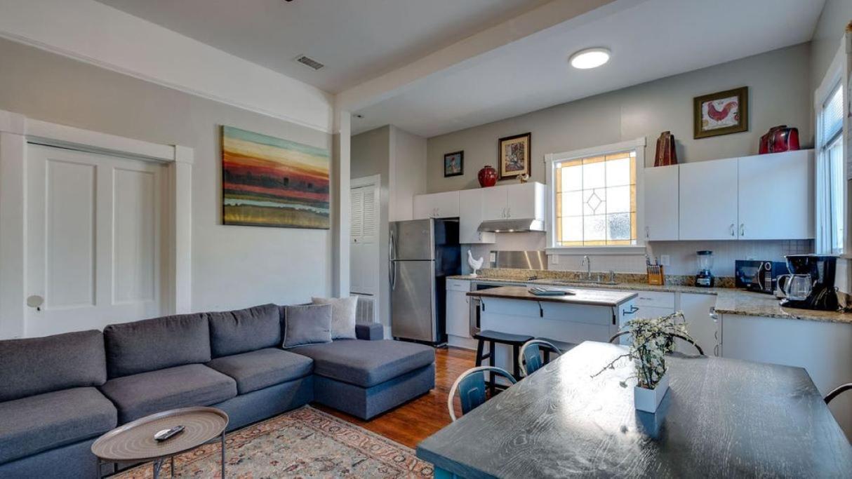 Huge 5 Bed, 5 Bath In Historic Downtown 서배너 외부 사진
